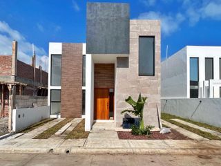 Casa en venta en el Fracc. Residencial Las Higueras, en la Riviera Veracruzana