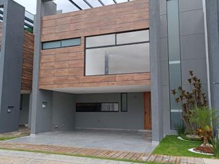 Hermosas casas en venta listas para estrenar en Cluster Baja California en Lomas de Angelopolis, acabados premium
