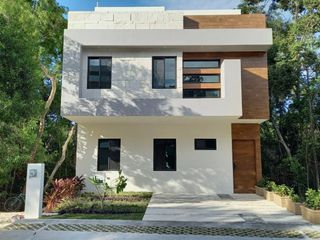 RENTA AMPLIA CASA EN SENDEROS DE MAYAKOBA