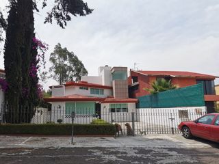 BAJA DE PRECIO ¡¡¡¡  Residencia de 4 habitaciones y 250 m2 de jardín en Chiluca