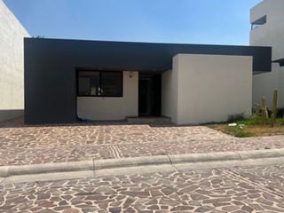 Hermosa casa amueblada en LA CAMPIÑA. ZONA NORTE León, Gto. DE UNA PLANTA