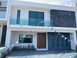 Casa nueva en venta en La Cima de Zapopan dentro de coto
