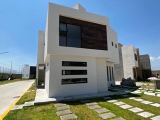 CASA EN VENTA EN FRACCIONAMIENTO ARAUCARIAS DOS, SAN MATEO ATENCO.