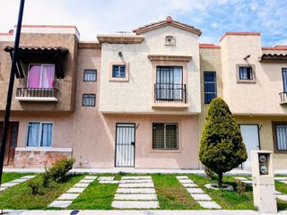Casa Equipada de 3 Habitaciones en Renta en Real Toledo-Fase XII, Pachuca