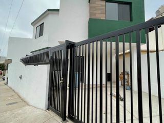 Se vende casa nueva en Valle Dorado en Ensenada