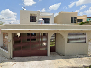 Casa en Venta, con Alberca, Los Girasoles Opichen, Mérida Yucatán