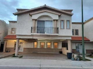 HERMOSA CASA EN VENTA EN SENDA LA NOGALERA, TRES TORRES, CIUDAD JUAREZ, CHIHUAHUA.