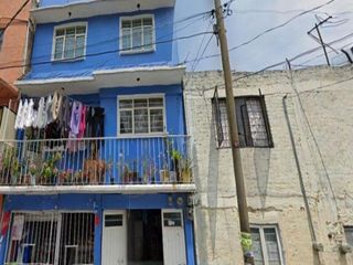 Casa en Venta en C. Amuzgos 50, Tezozomoc, Azcapotzalco, 02459 Ciudad de México, CDMX Más de 10 años garantizando entregas en Remates Bancarios
