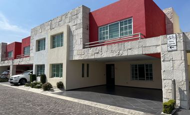 casa 3 recamaras con baño completo cada una, jardin, vigilancia en Metepec por NC colegio