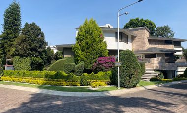 Hermosa casa estilo retro moderno en condominio