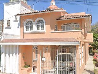 VENTA DE CASA EN PUERTO VALLARTA JALISCO, COLONIA VERSALLES