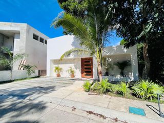 Echa un vistazo a esta casa única al borde de la playa en venta en Tulum, Quintana Roo, México