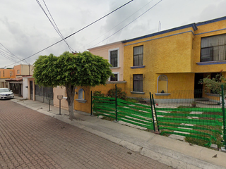 Casa En Colinas Del Cimatario En Remate Bancario, En Querétaro Lr23