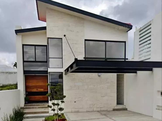 ¡CASA EN QUERETARO, REMATE BANCARIO!