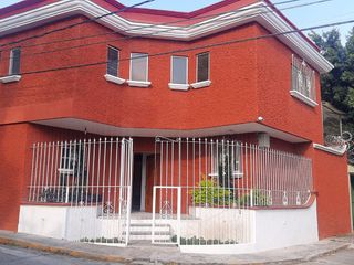 Se Vende Casa sola de tres recámaras en la Col. Vista Hermosa de Cuernavaca, Mor.