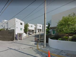 Oportunidad de Remate Bancario en 11 de Enero 191, Fracc. Huasteca Real 2, Loma Blanca, Santa Catarina-Nuevo León