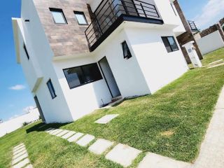 HERMOSA CASA EN VENTA UBICADA EN OAXTEPEC.