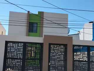PRECIOSA Y MODERNA CASA NUEVA EN FRAC. JARDINES DEL LAGO