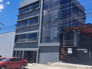 Oficina en Renta en edificio en Juriquilla sobre paseo de la república