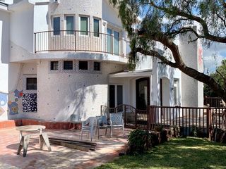 AMPLIA Y HERMOSA CASA EN VENTA, CON ACABADOS ESTILO GANDI!