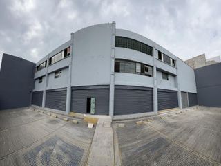 BODEGA COMERCIAL UBICADÍSIMA 6,000 m2 de construcción Frente a Vía Morelos, Ecatepec