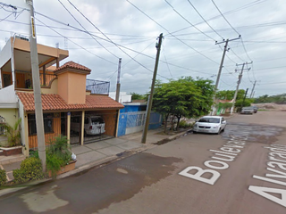 SF-  CASA EN VENTA EN LOS TULIPANES