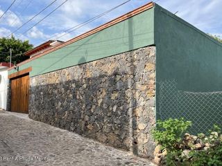 En venta Casa Amueblada en Morelos Tepoztlan Santo Domingo 24-1713 MR