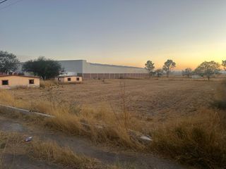 TERRENO EN VENTA ENTRE NISSAN 1 Y 2