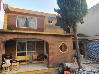 Preciosa Casa en Venta  1 Cuadra de Av Las Torres en San Jeronimo Chicahualco