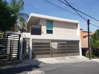 Hermosa casa en venta Cumbres 3er. sector Monterrey N.L.