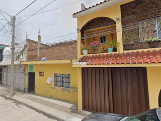 SE VENDE HERMOSA CASA EN LA COLONIA LA LUZ, LEÓN GUANAJUATO. ¡AMPLIA Y BARATA!