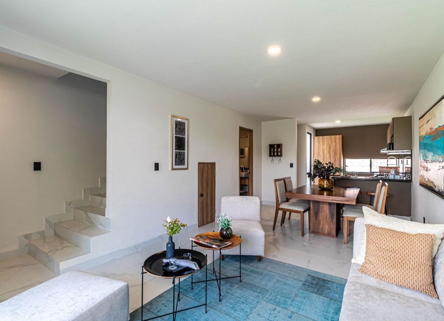 CASA EN VENTA AL SUR DE CUERNAVACA CON ALBERCA Y JARDIN | Lamudi.com.mx