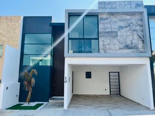 Casa en venta en Veracruz con alberca, Fracc. lomas del sol. riviera veracruzana.