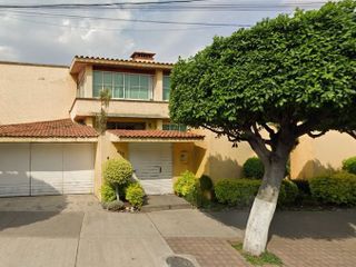 Enorme Y Hermosa Casa con Jardin en Lindavista, Gustavo A Madero, en Remate