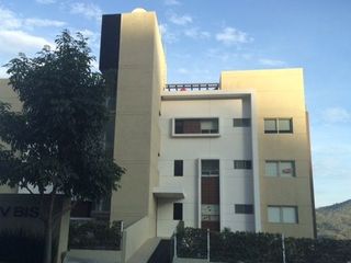 Terrazas Zero. Donde el confort se encuentra con el buen gusto. Departamento amueblado en renta, 2 habitaciones, 2 baños, jardín