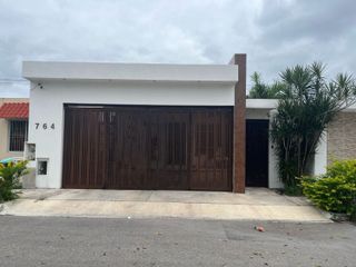 CASA EN VENTA REMODELADA EN SIAN KANN