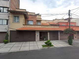 Hermosa Casa en Coyoacán, Remate Bancario Única Oportunidad