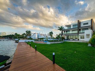 Casa de lujo en Venta, Isla Dorada Residencial, Cancún Quintana Roo.