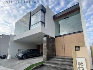 CASA EN VENTA EN FRACC. RESIDENCIAL EL ROBLE $11,500,000