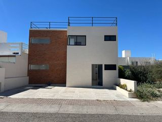Casa con roof garden en Venta en El Mirador, El Marqués, Querétaro