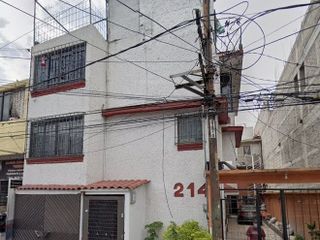Casa en remate San Isauro 214, Pedregal de Santa Úrsula, Coyoacán