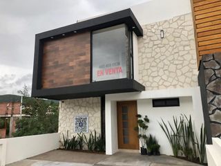 Casa en Venta Tres Marías con, Areas deportivas, salón de usos múltiples, a un costado de Ciudad Salud