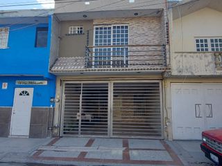 Casa en venta 3 recámras ampliadas, cochera techada, Santo Domingo, León, Gto