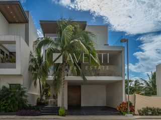 Casa en Venta en laguna 1 residencial en Puerto Cancún, Quintana Roo.