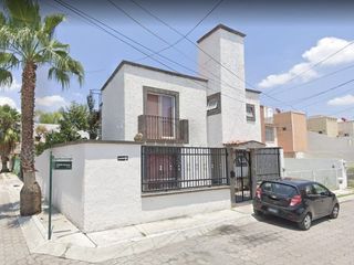 CASA EN REAMTE LA JOYA SANTIAGO DE QUERETARO