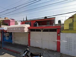 CASA EN CALLE CHILPANCINGO, COL. VERGEL DE GUADALUPE, NEZAHUALCOYOTL, EDO MEX. ¡NO CRÉDITOS