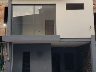 Casa en venta en col. Rey Xólotl en Tonalá