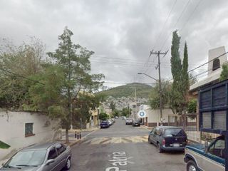 Hermosa y amplia casa de remate bancario, en la Col. Santa María Ticomán, GAM, CDMX!