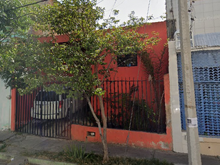 Casa de remate Bancario- LOMAS DE SAN EUGENIO, GUADALAJARA, JALISCO.