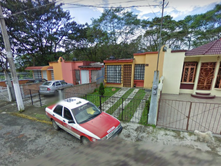 Casa en Remate Bancario en Orquidea, Jardines, Orizaba, Ver. (65% debajo de su valor comercial,  Solo recursos propios, Unica Oportunidad ) -EKC